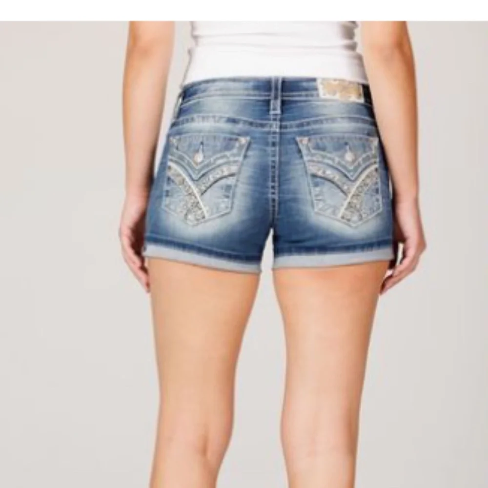 NWT Miss Me Shorts with embellished pockets - Picture 2 of 3